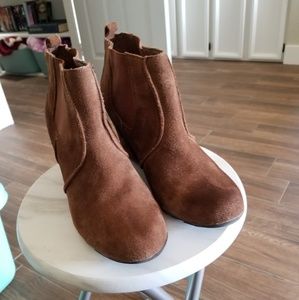 Leather chocolate brown booties from Kenneth cole